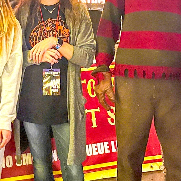 Long Sleeve Cardigan w/pockets - Picture 7 of 7